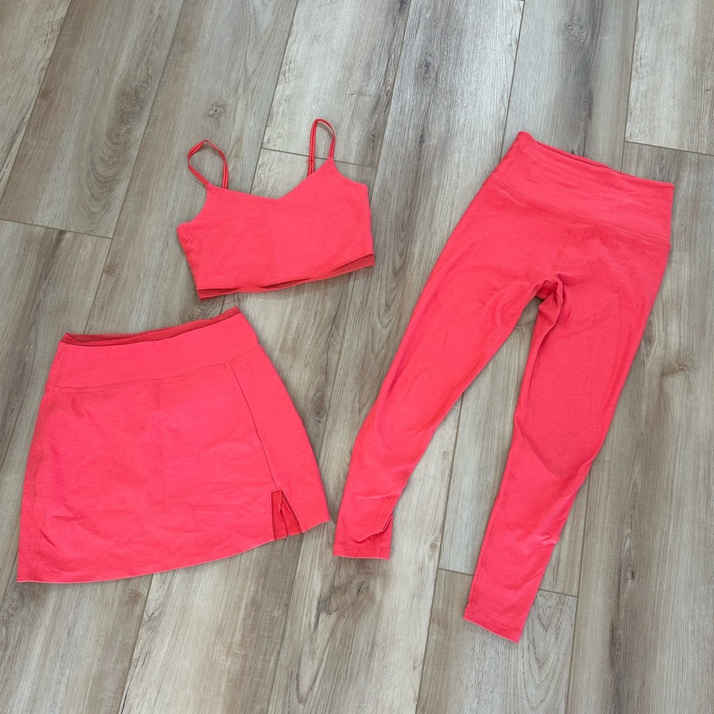 Beyond Yoga Spacedye Red Ash Heather Set